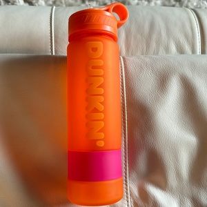 Dunkin 27oz water bottle